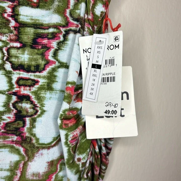 Open Edit Skirt - Picture 2 of 3